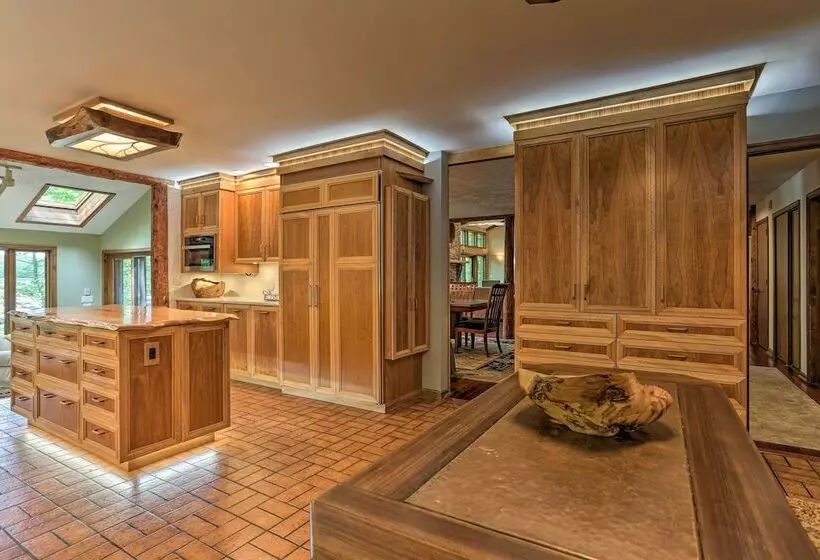 Luxe Poconos Pines Home W/ Beach + Amenities!