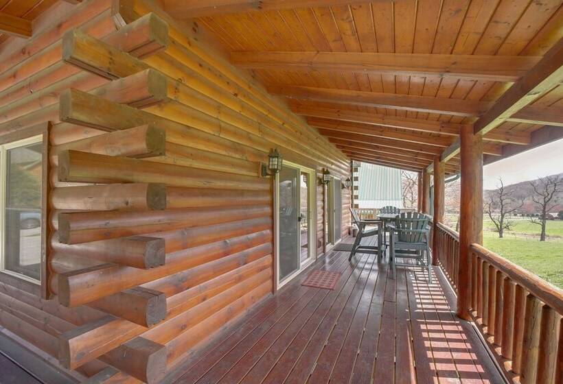 Maggie Valley Cabin W/ Private Hot Tub & Game Room