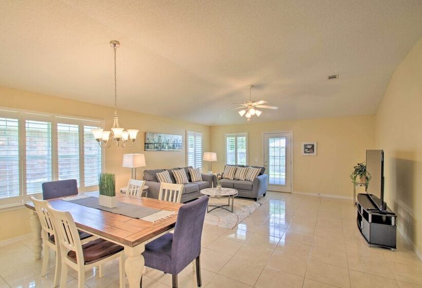 Modern Gulf Breeze Retreat ~ 4 Mi To Beaches!