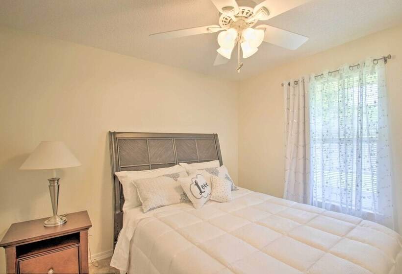 Modern Gulf Breeze Retreat ~ 4 Mi To Beaches!