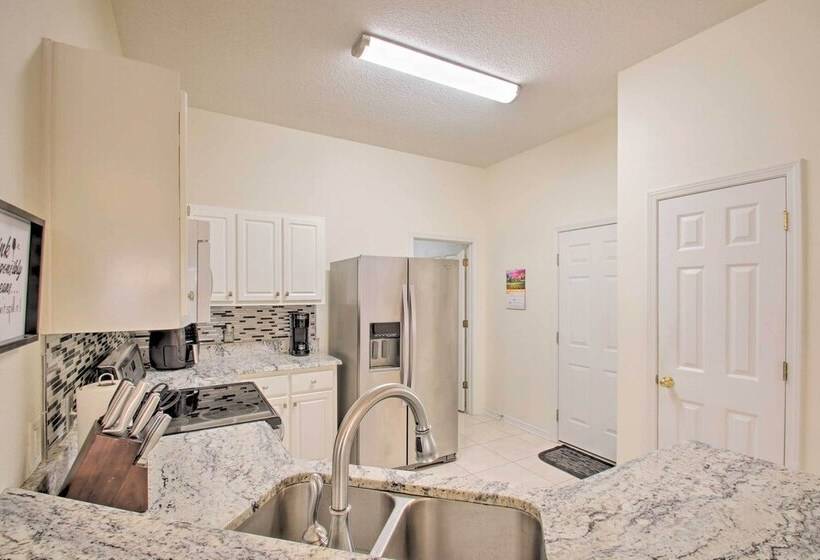 Modern Gulf Breeze Retreat ~ 4 Mi To Beaches!