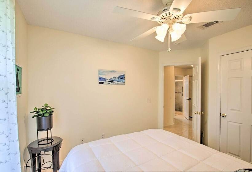 Modern Gulf Breeze Retreat ~ 4 Mi To Beaches!