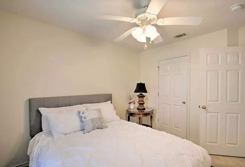 Modern Gulf Breeze Retreat ~ 4 Mi To Beaches!