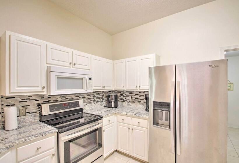 Modern Gulf Breeze Retreat ~ 4 Mi To Beaches!