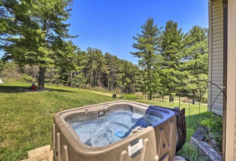 Nature Escape In Wytheville W/ Covered Porch!