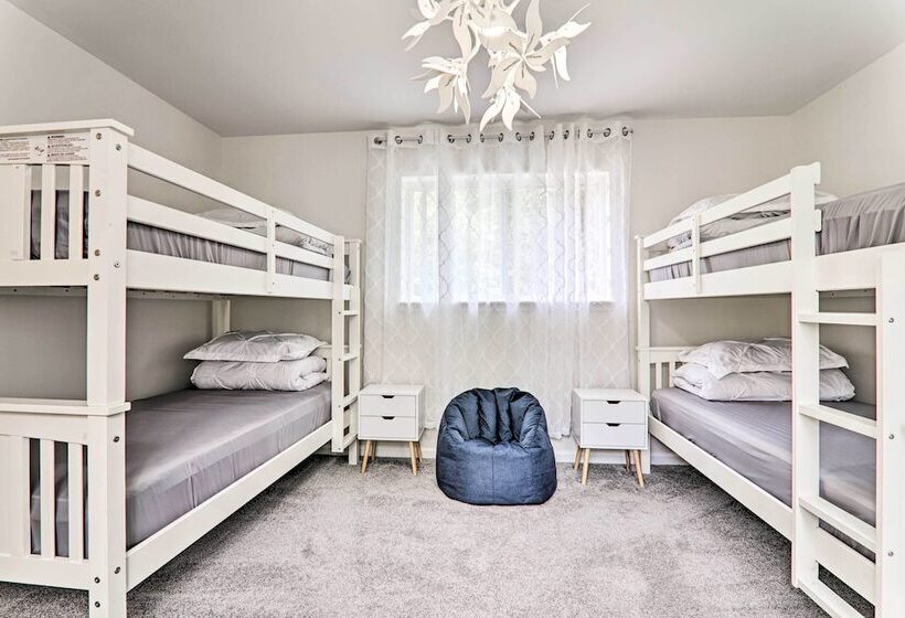 Fire Pit + Hot Tub: Peaceful Poconos Farms Getaway