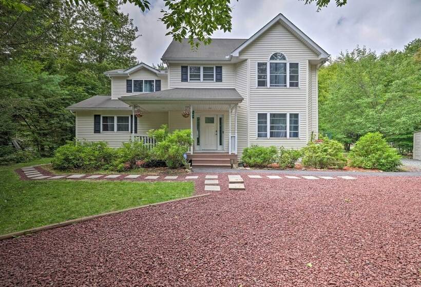 Fire Pit + Hot Tub: Peaceful Poconos Farms Getaway