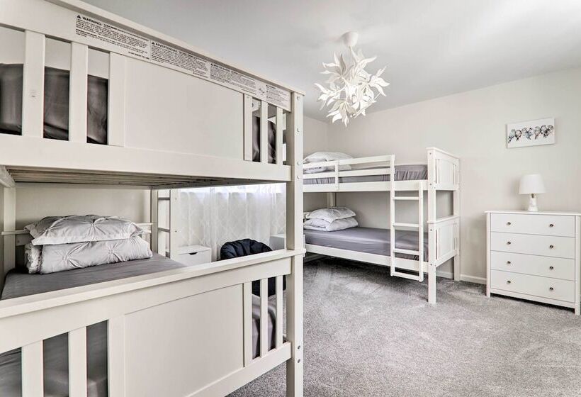 Fire Pit + Hot Tub: Peaceful Poconos Farms Getaway