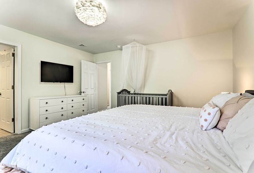 Fire Pit + Hot Tub: Peaceful Poconos Farms Getaway