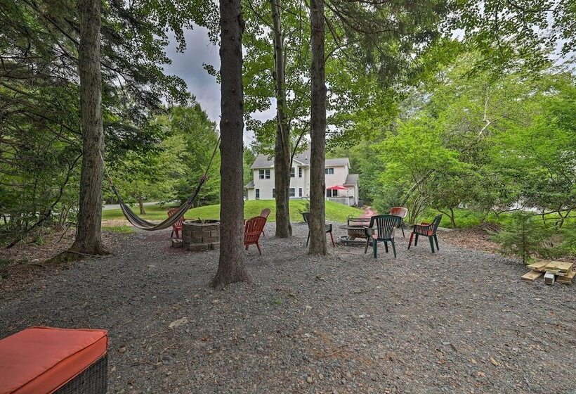 Fire Pit + Hot Tub: Peaceful Poconos Farms Getaway