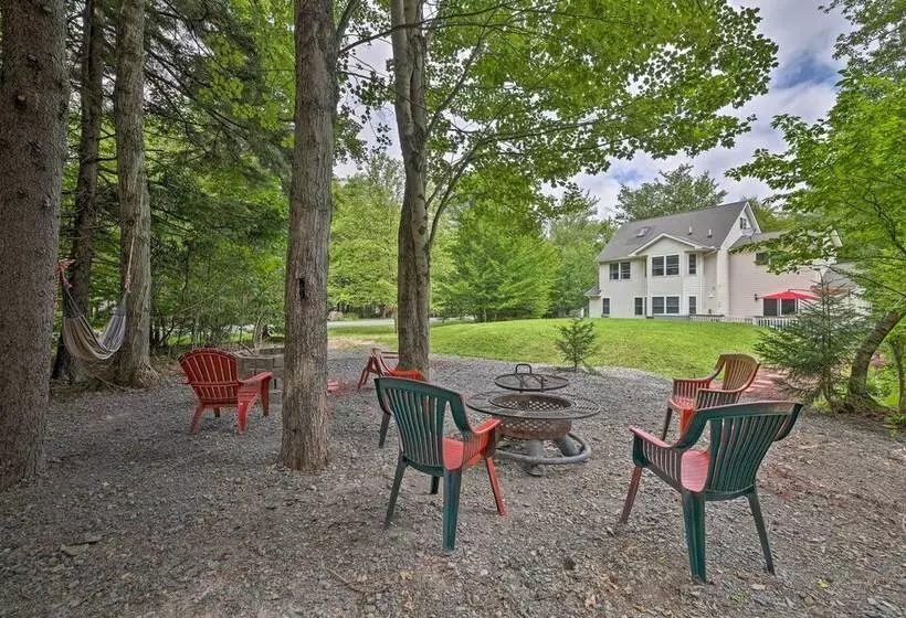 Fire Pit + Hot Tub: Peaceful Poconos Farms Getaway
