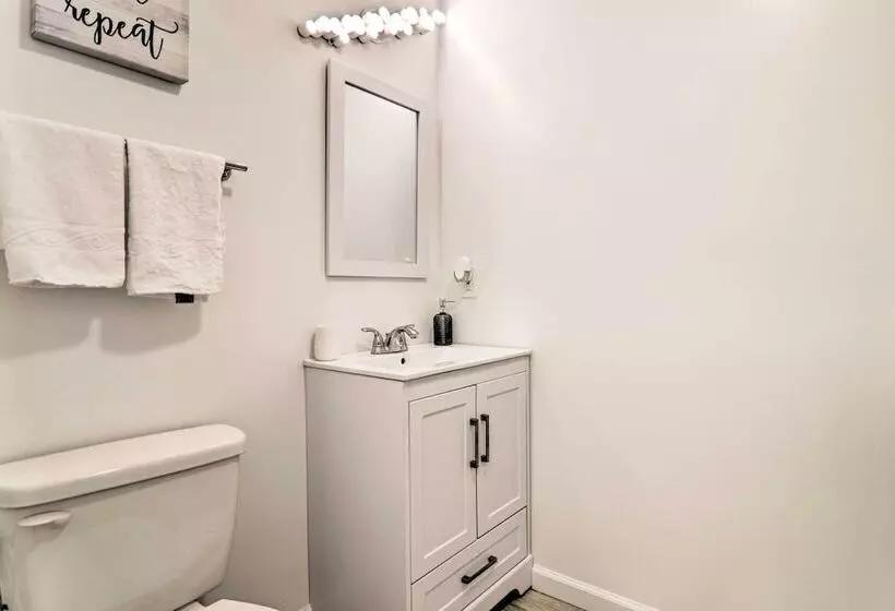 Fire Pit + Hot Tub: Peaceful Poconos Farms Getaway