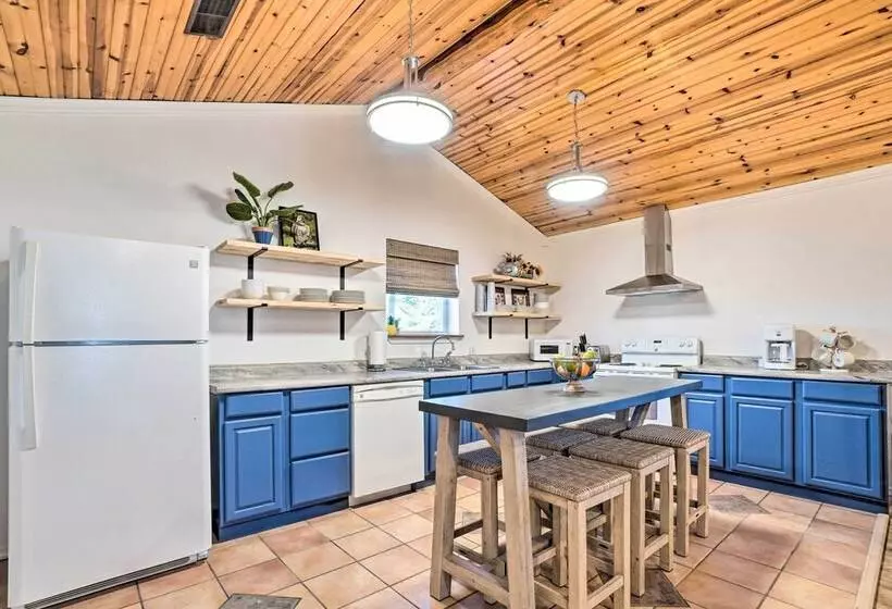 Relaxing Rural Harrison Home   11 Mi To Town