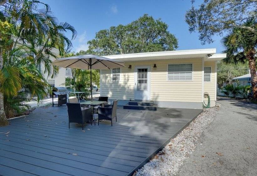 Renovated Ozona Home W/ Views Steps To Gulf