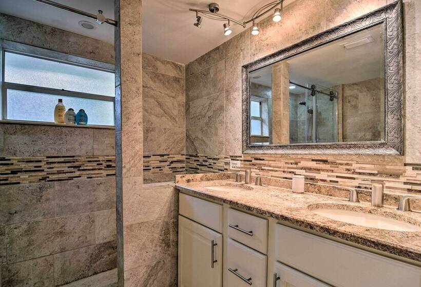 Renovated Ozona Home W/ Views Steps To Gulf