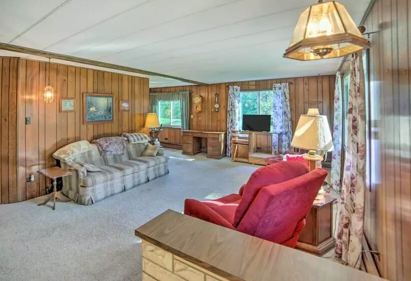 Riverfront Suring Home: Atv Trails, Sunroom!