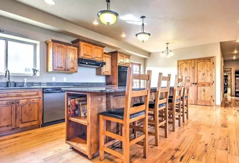 Rustic Bryce Canyon Home W/ Deck On Sevier River!