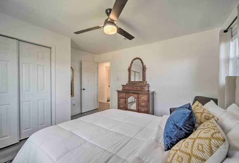 San Marcos Cottage W/ Large Private Backyard!