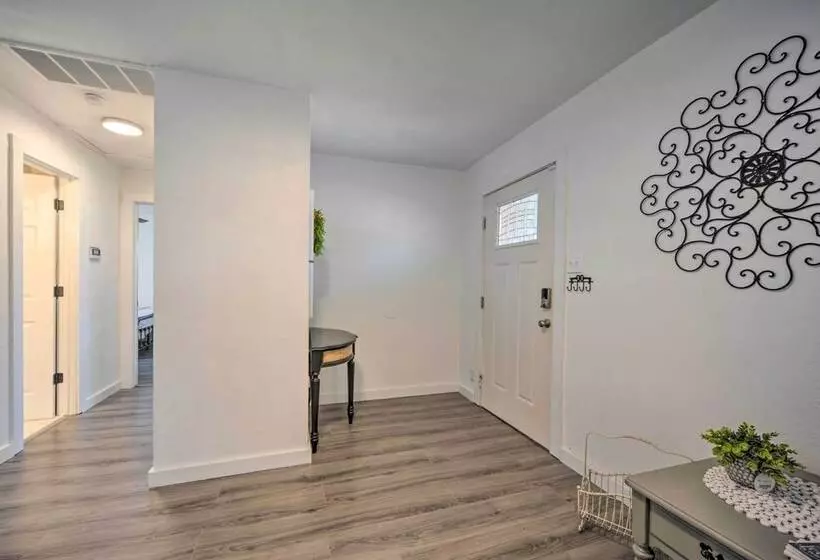 San Marcos Cottage W/ Large Private Backyard!