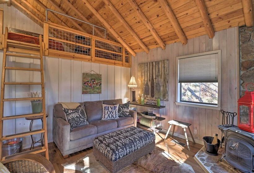 Scenic Greers Ferry Cabin W/ Deck + Fire Pit!