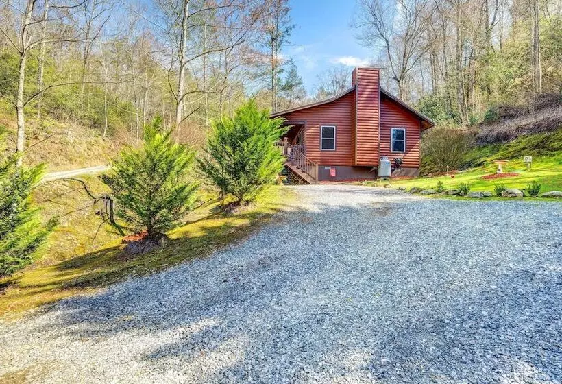 Scenic Marble Cabin W/ Fire Pit!