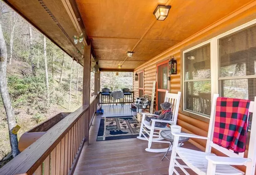 Scenic Marble Cabin W/ Fire Pit!