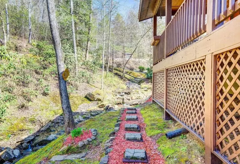Scenic Marble Cabin W/ Fire Pit!