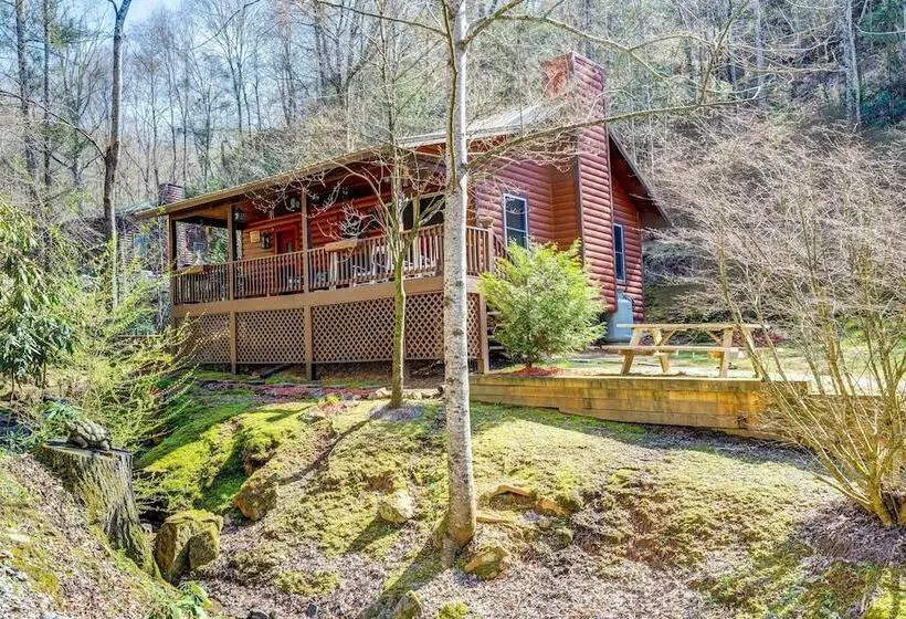 Scenic Marble Cabin W/ Fire Pit!