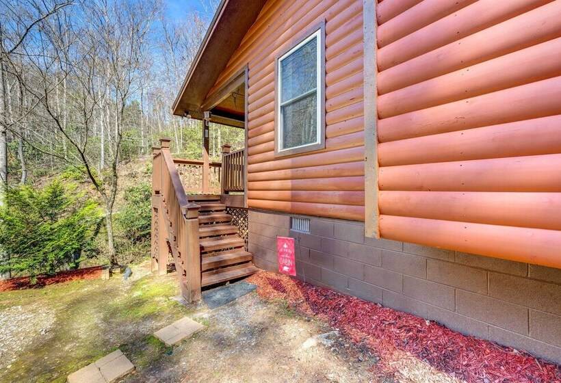 Scenic Marble Cabin W/ Fire Pit!