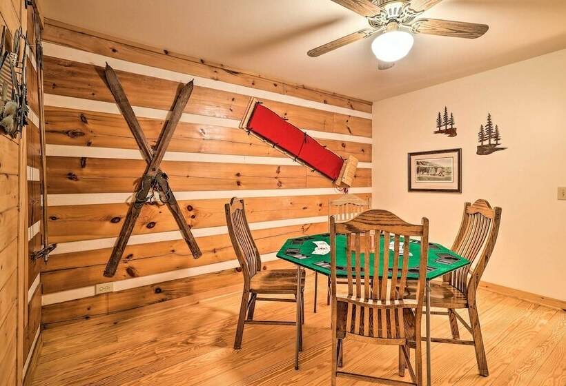 Serene Mountain Retreat W/ Hot Tub & Grills!