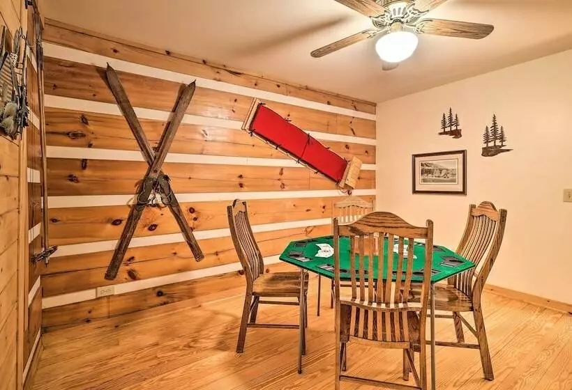 Serene Mountain Retreat W/ Hot Tub & Grills!