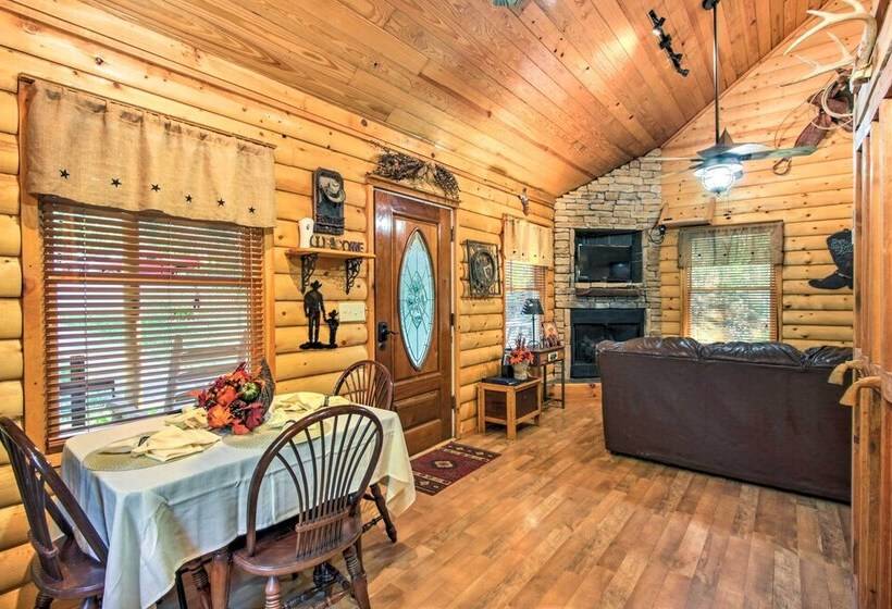 Smoky Mountain Rustic Log Cabin W/ Furnished Patio