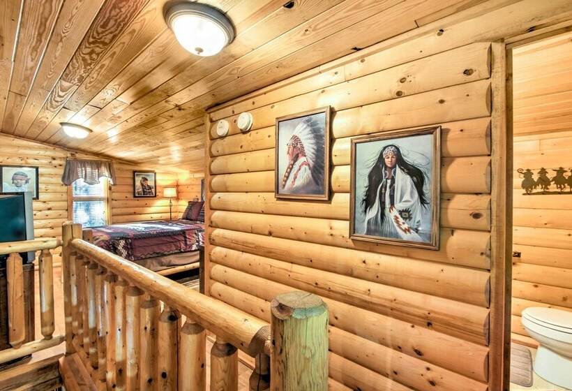 Smoky Mountain Rustic Log Cabin W/ Furnished Patio