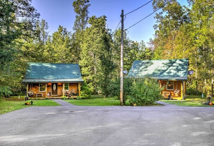 Smoky Mountain Rustic Log Cabin W/ Furnished Patio