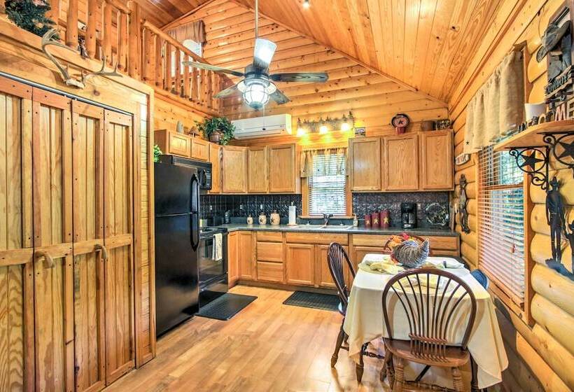 Smoky Mountain Rustic Log Cabin W/ Furnished Patio