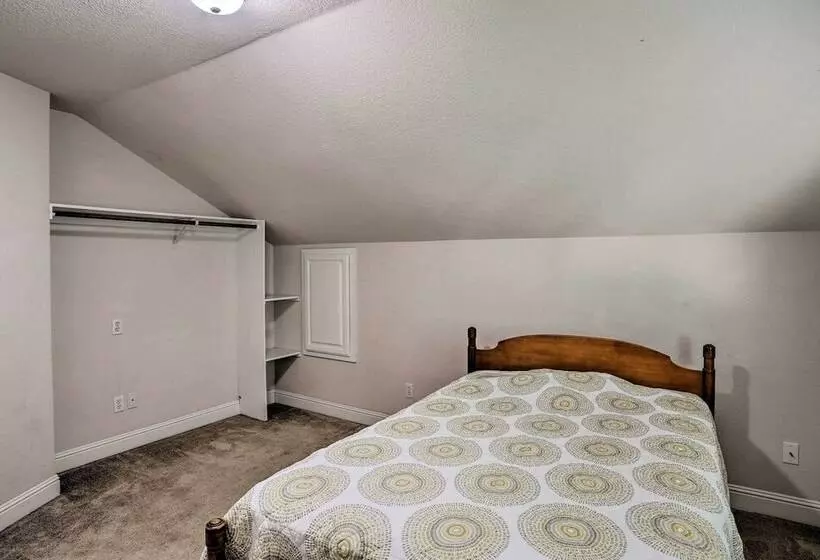 Spacious Downtown Chico Home ~ Half Mile To Csu!