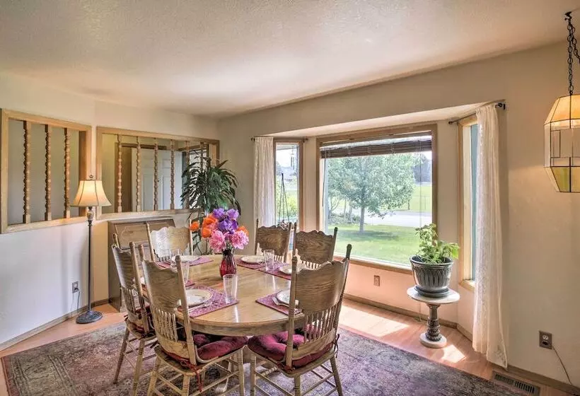 Sunny Home W/ Patio < 10 Mi To Lake Coeur D Alene