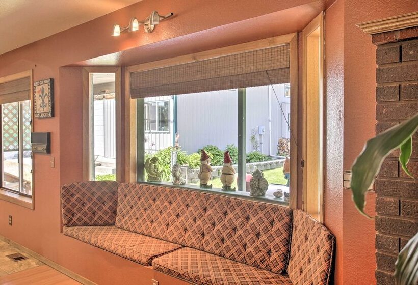 Sunny Home W/ Patio < 10 Mi To Lake Coeur D Alene