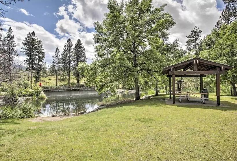 Sunny Home W/ Patio < 10 Mi To Lake Coeur D Alene