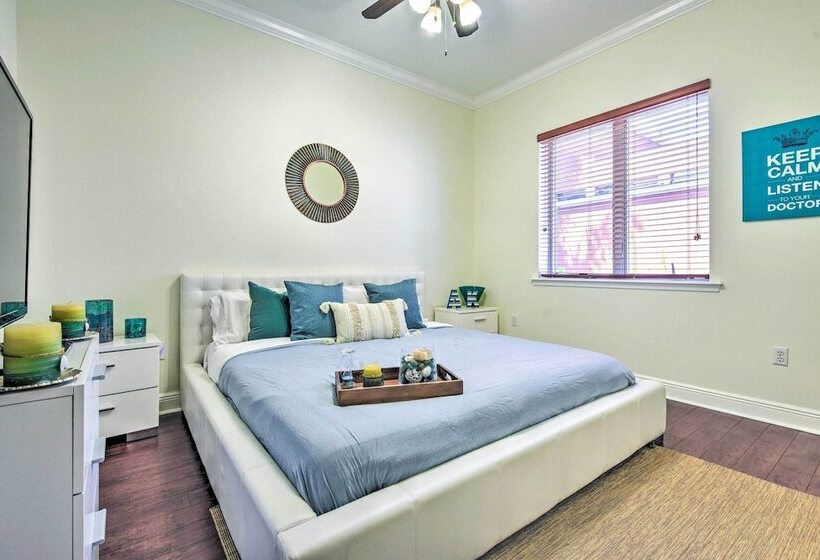 Sunny Sarasota Abode W/ Yard ~ 1 Mi To Dtwn!