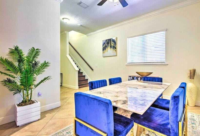 Sunny Sarasota Abode W/ Yard ~ 1 Mi To Dtwn!