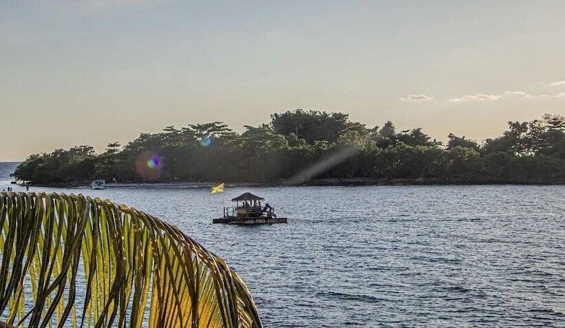 Sunrise At Point Village