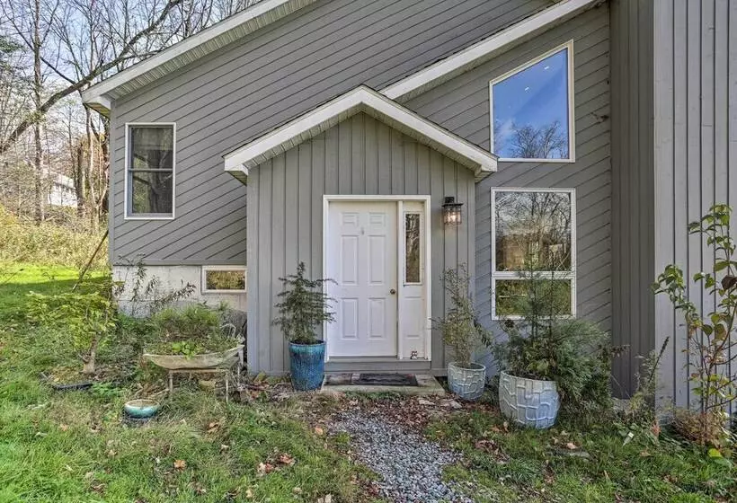 Unique Catskills Hideaway   Walk To Lake Jeff