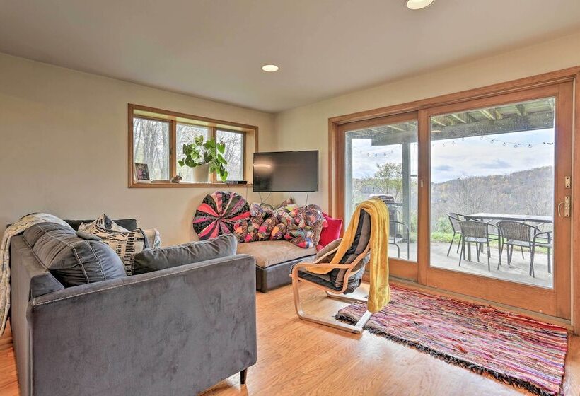 Unique Catskills Hideaway   Walk To Lake Jeff