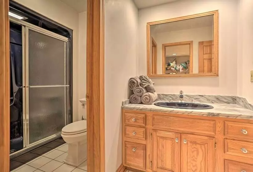 Unique Catskills Hideaway   Walk To Lake Jeff