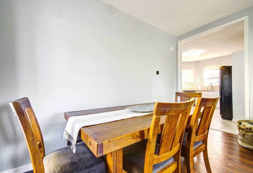 Warrensburg Home, Close To Downtown!