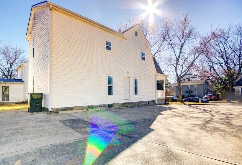 Warrensburg Home, Close To Downtown!