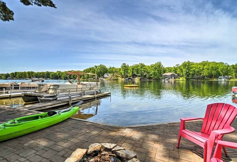Northern Michigan Lake House W/ Boat Dock + Kayaks