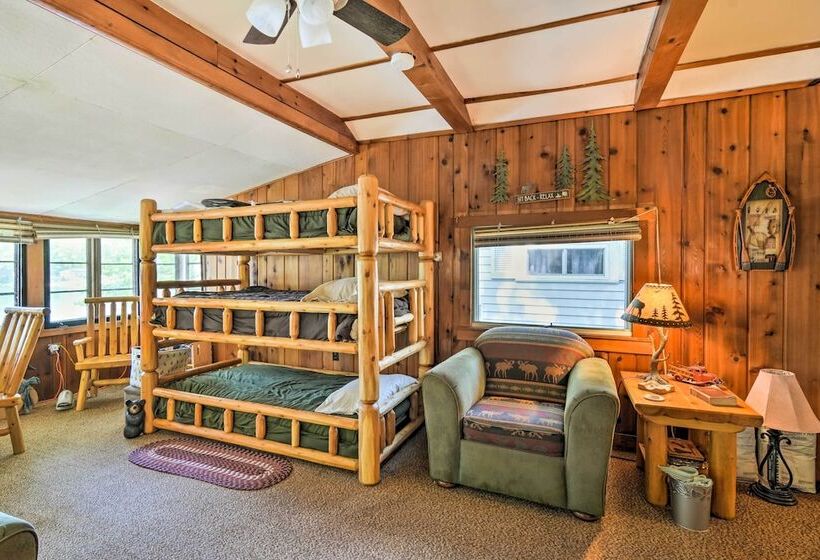 Northern Michigan Lake House W/ Boat Dock + Kayaks