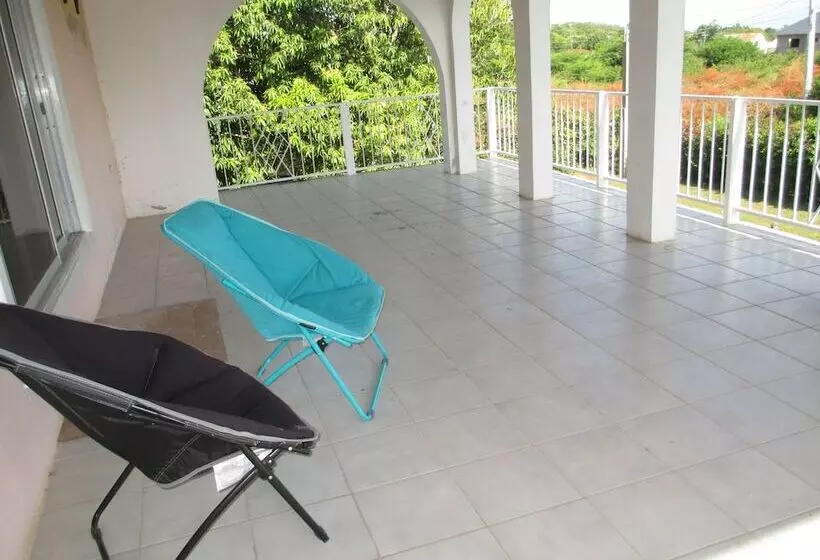 تختخواب و صبحانه Cozy S Bandb